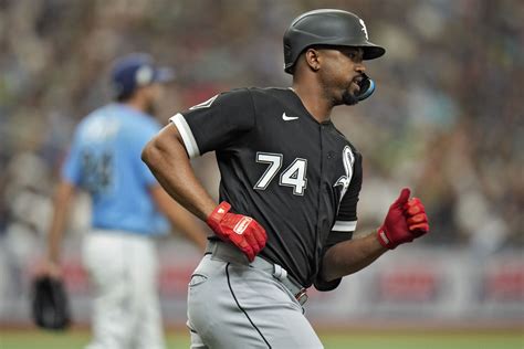 ‘I thought I’m going to die’: Eloy Jiménez is pushing to return to the Chicago White Sox after an appendectomy